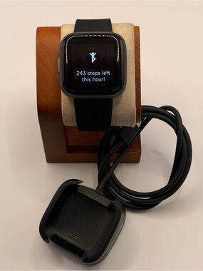 Fitbit Versa 2, Tested, Excellent, Charger Included, Fitness Tracker.